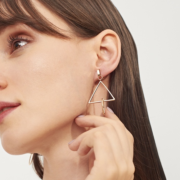 LAST ONE//Minimalist Geometric Drop Earrings Gold - Picture 3 of 5